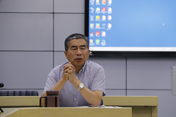 6月29日 ky开云网页版app人才培养方案报告和中心组学习会议 秦润东 (6).JPG 6月29日 ky开云网页版app人才培养方案报告和中心组学习会议 秦润东 (6).JPG